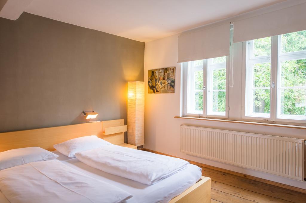 "Goethezimmer" Ferienwohnung Und Zimmer Am Burgplatz Ваймар Екстериор снимка