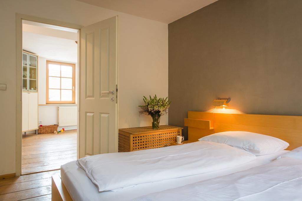 "Goethezimmer" Ferienwohnung Und Zimmer Am Burgplatz Ваймар Екстериор снимка