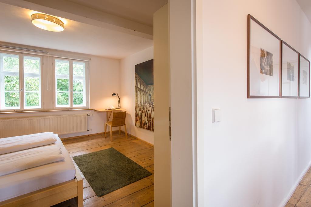 "Goethezimmer" Ferienwohnung Und Zimmer Am Burgplatz Ваймар Екстериор снимка