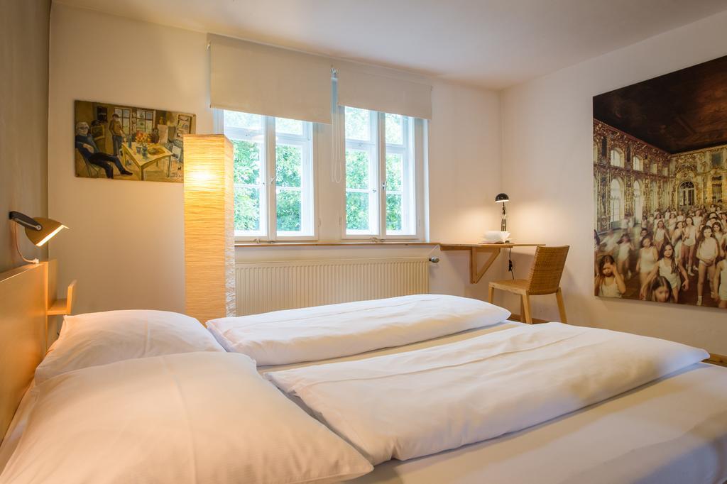"Goethezimmer" Ferienwohnung Und Zimmer Am Burgplatz Ваймар Екстериор снимка