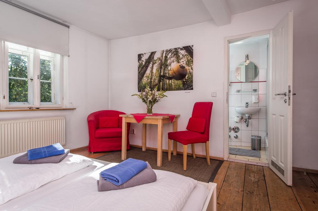 "Goethezimmer" Ferienwohnung Und Zimmer Am Burgplatz Ваймар Екстериор снимка