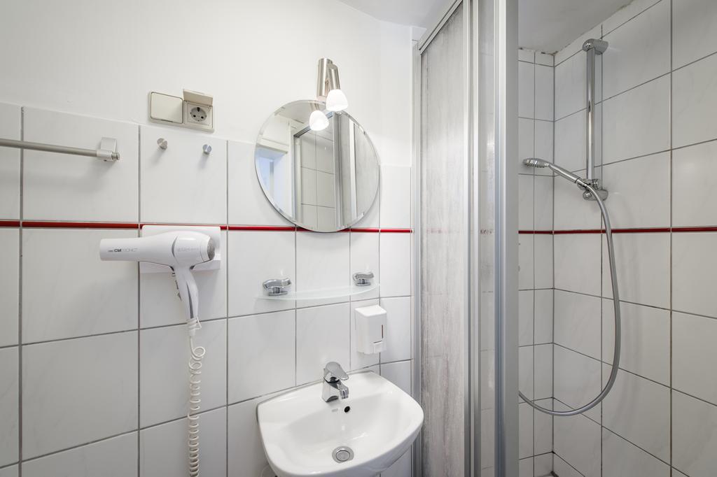 "Goethezimmer" Ferienwohnung Und Zimmer Am Burgplatz Ваймар Екстериор снимка